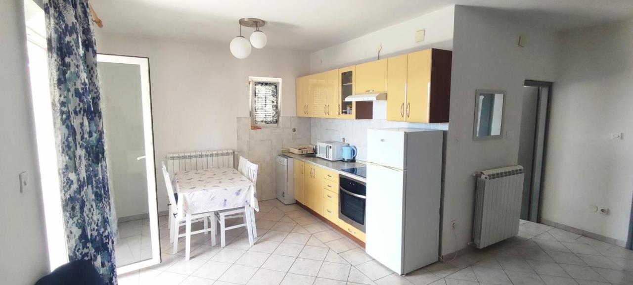 Apartmani Kevric Нови-Винодолски Экстерьер фото